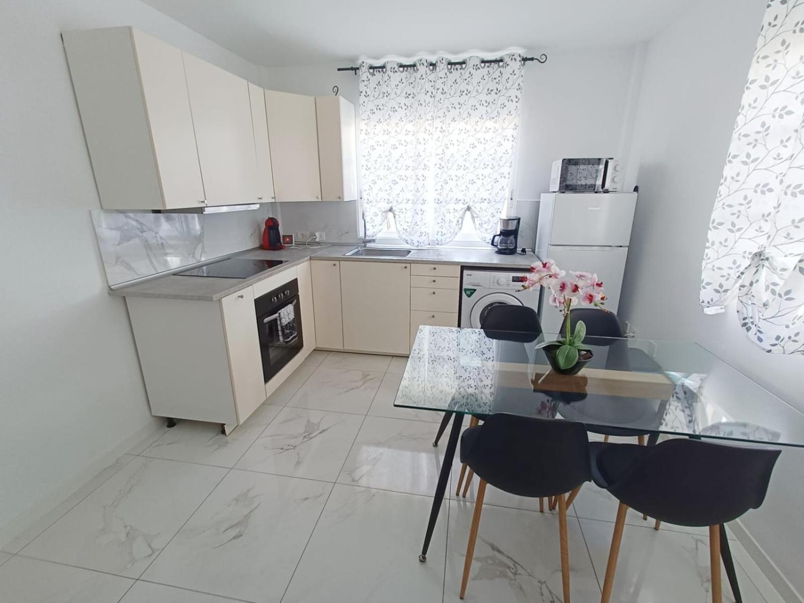 Beautiful Apartment With Pool And Wifi طوستا ديل سيلونثيو المظهر الخارجي الصورة